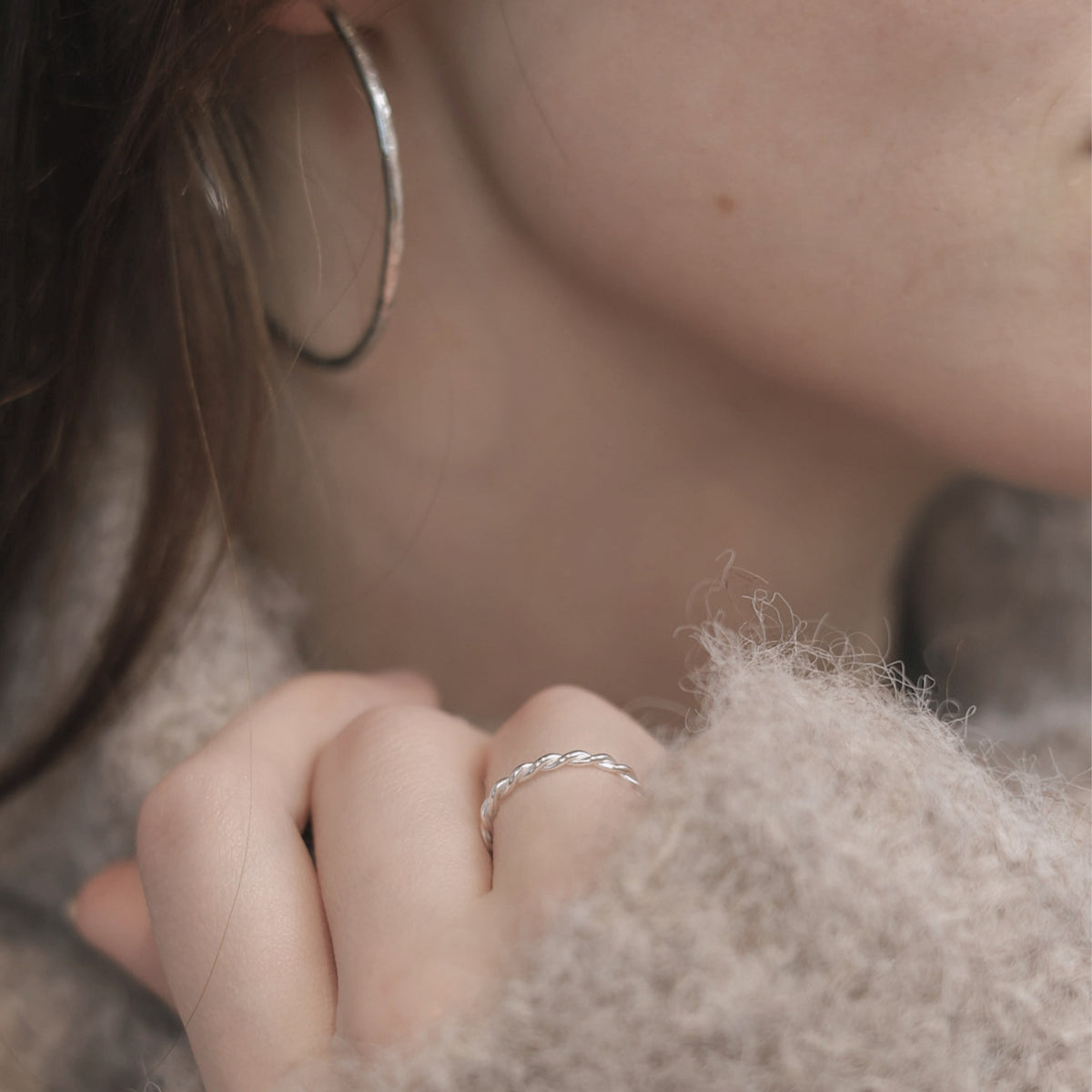 Twistad tunn ring
