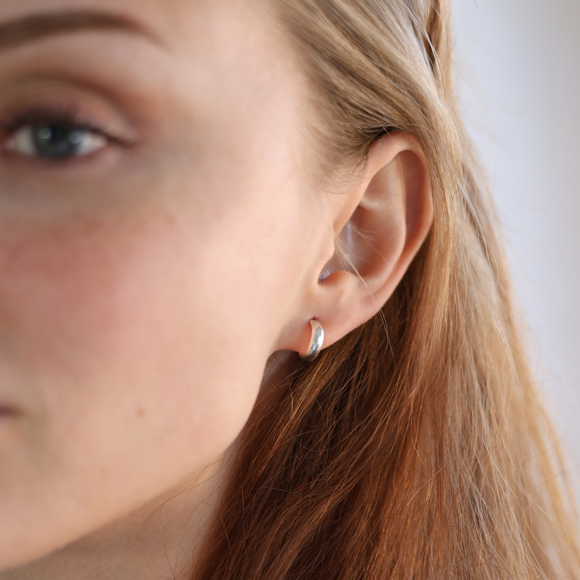 Hoops liten 1 cm - Silverörhängen