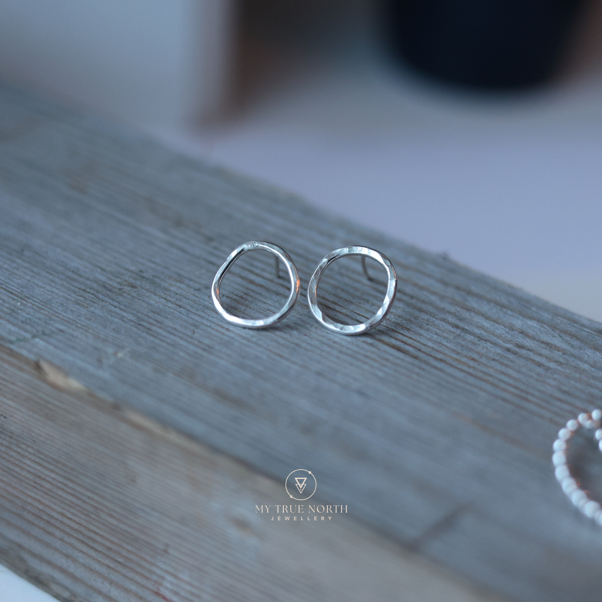 Perfectly Unperfect örhängen studs