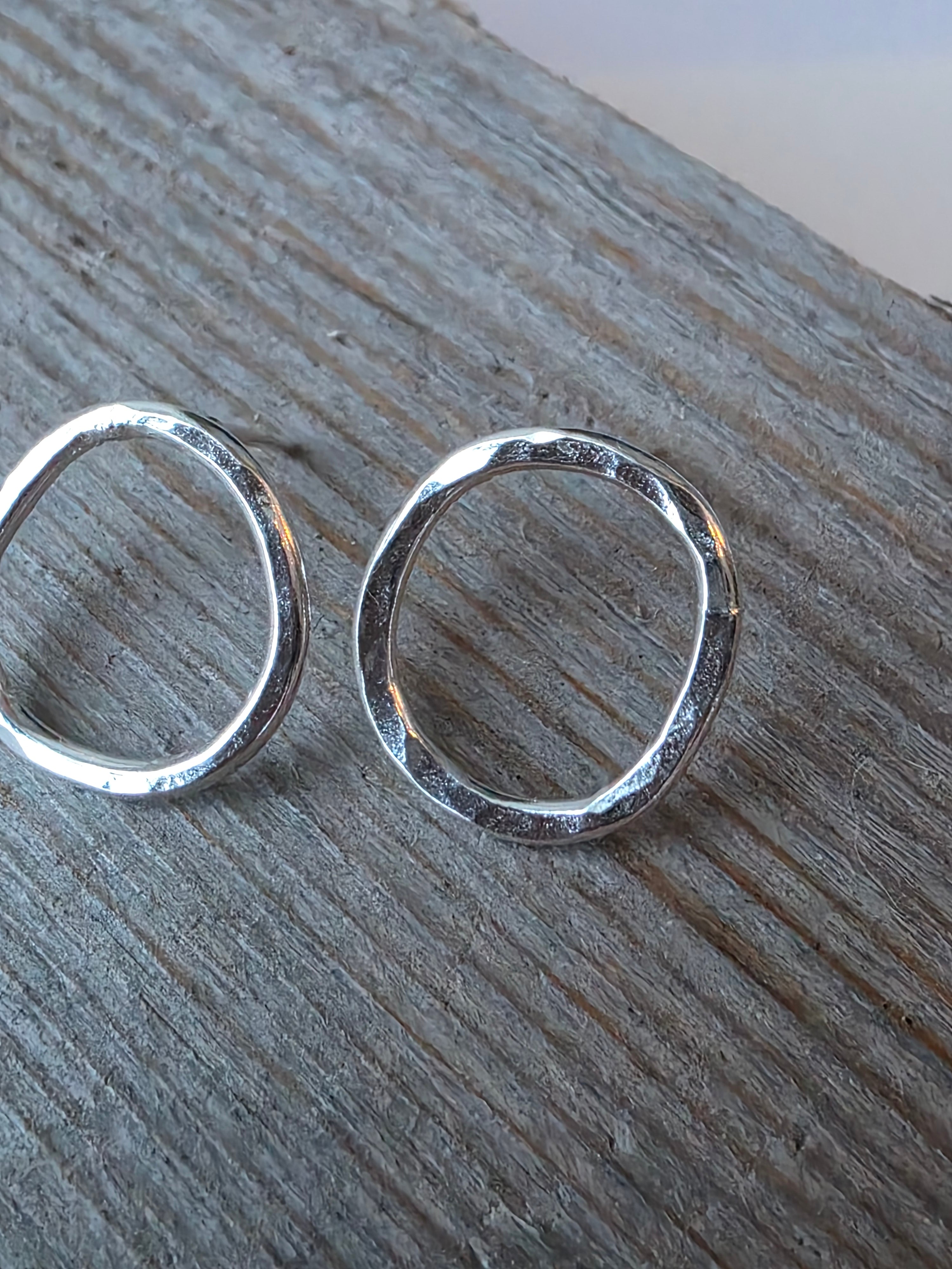 Perfectly Unperfect örhängen studs